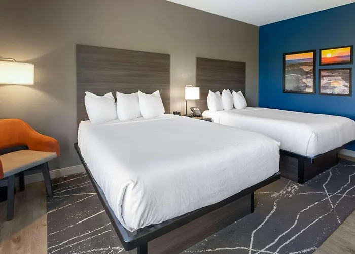 La Quinta & By Wyndham Petrified Forest Hotel