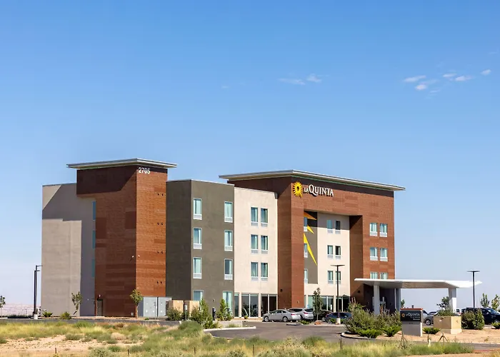 La Quinta & By Wyndham Petrified Forest Hotel