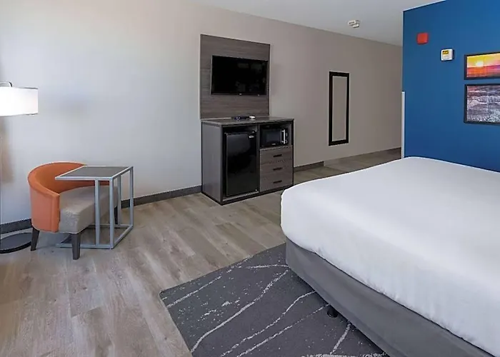 Hotel La Quinta & By Wyndham Petrified Forest 3*