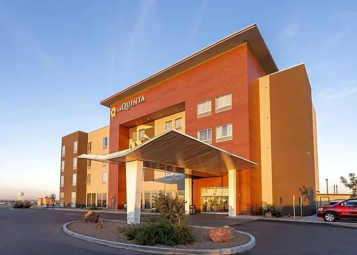 La Quinta & By Wyndham Petrified Forest Hotel